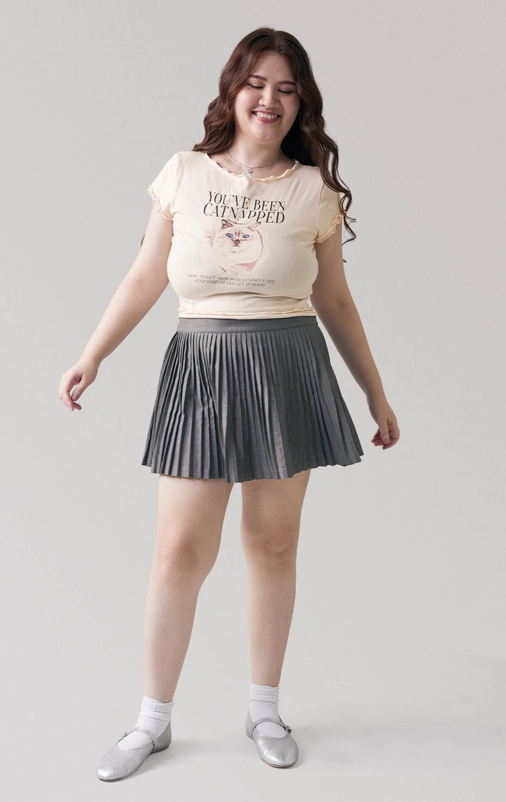 Full front view of a model wearing the lettuce edge tee with cat print and short sleeves by Just G Philippines