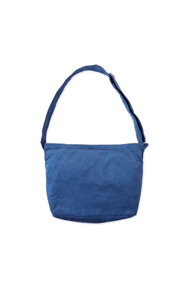 BODY BAG STYLE TOTE BAG