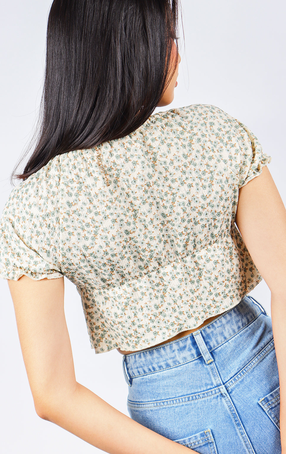 FLORAL SELF-TIE TOP WITH PUFF SLEEVES