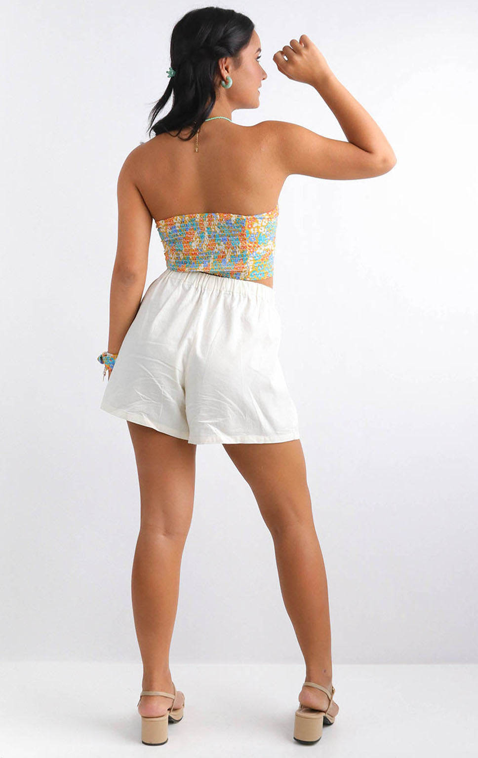 WOVEN PLEATED SHORTS