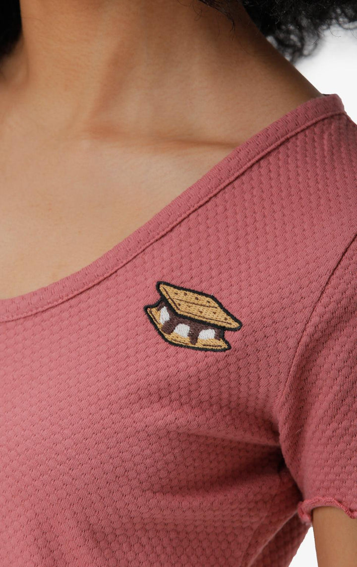S'MORES PATCH BUTTON UP LETTUCE-EDGE CROP TOP - Just G | Number 1 women's and teen fashion brand. Shop online at justg.com.ph | Cash on delivery ( COD ) and Prepaid transaction available.