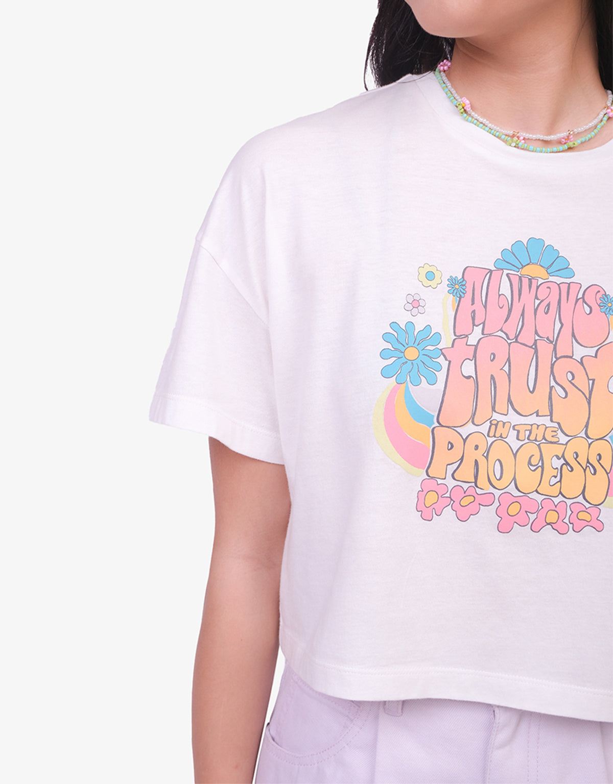 GROOVY CROPPED GRAPHIC TEE