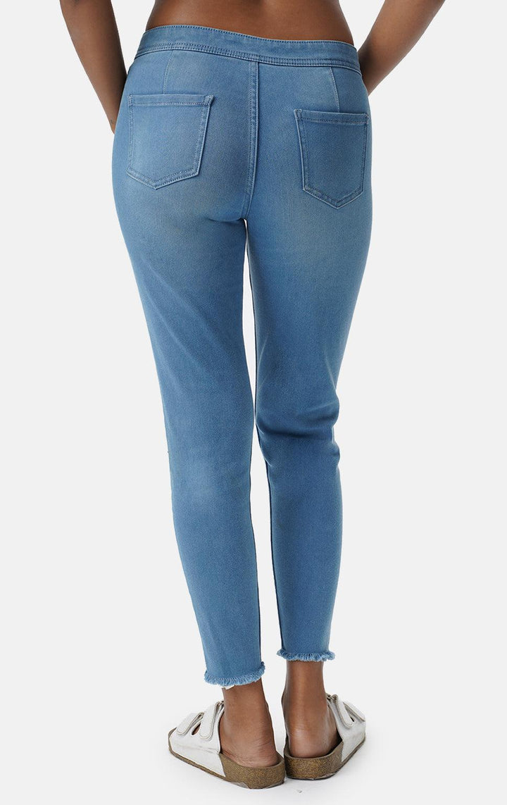 SKINNY JEANS W/ RAW EDGE HEM - Just G | Number 1 women's and teen fashion brand. Shop online at justg.com.ph | Cash on delivery ( COD ) and Prepaid transaction available.